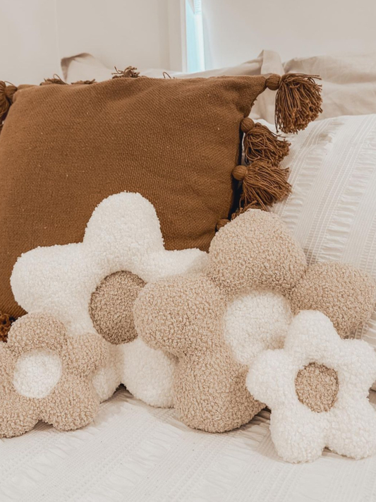 Medium Daisy Cushion