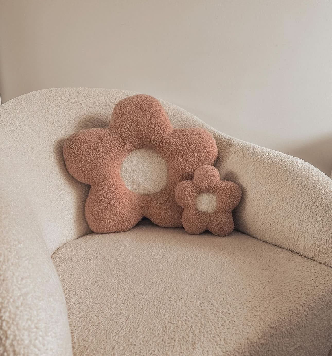Mini Daisy Cushion