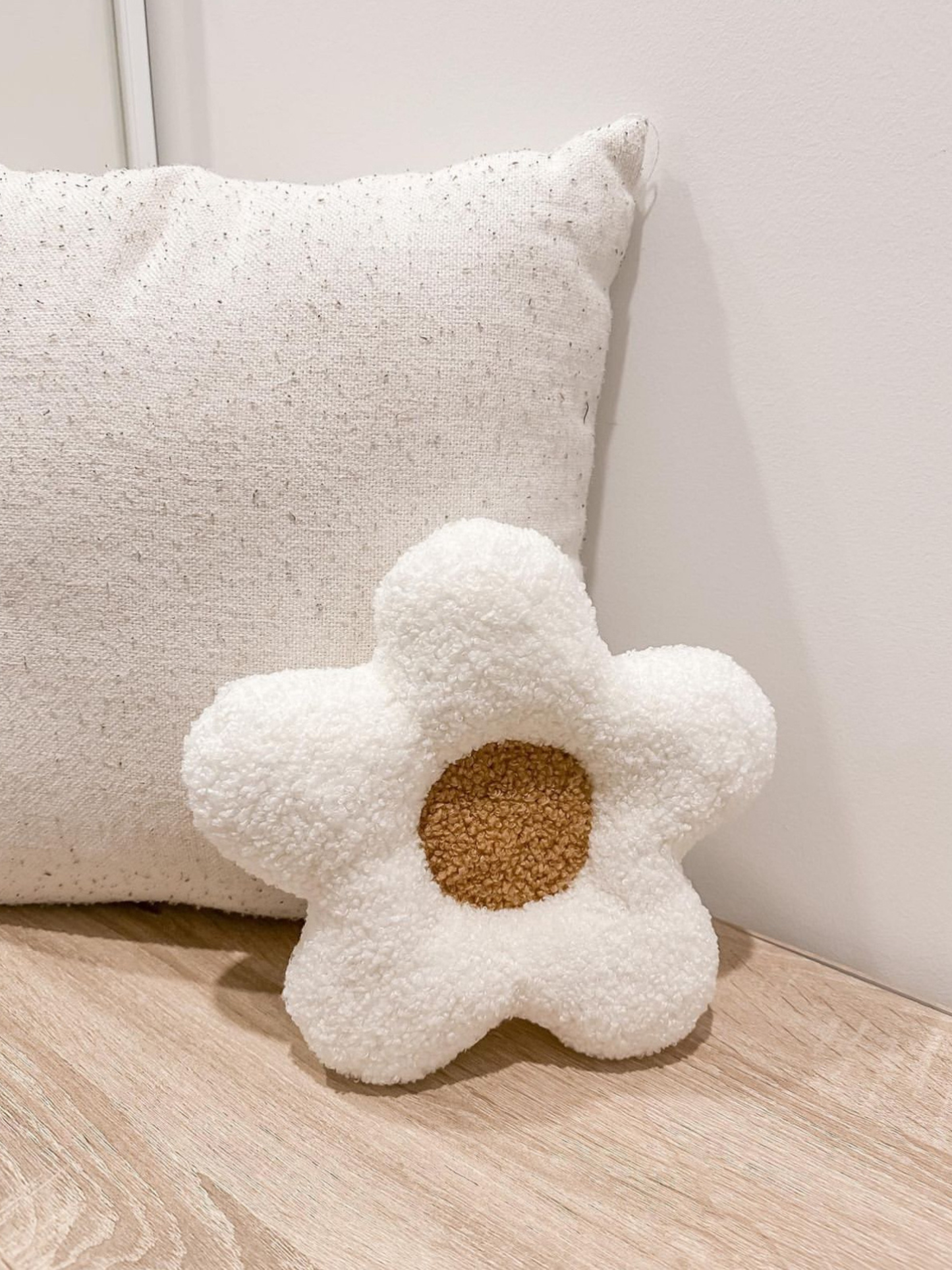 Mini Daisy Cushion
