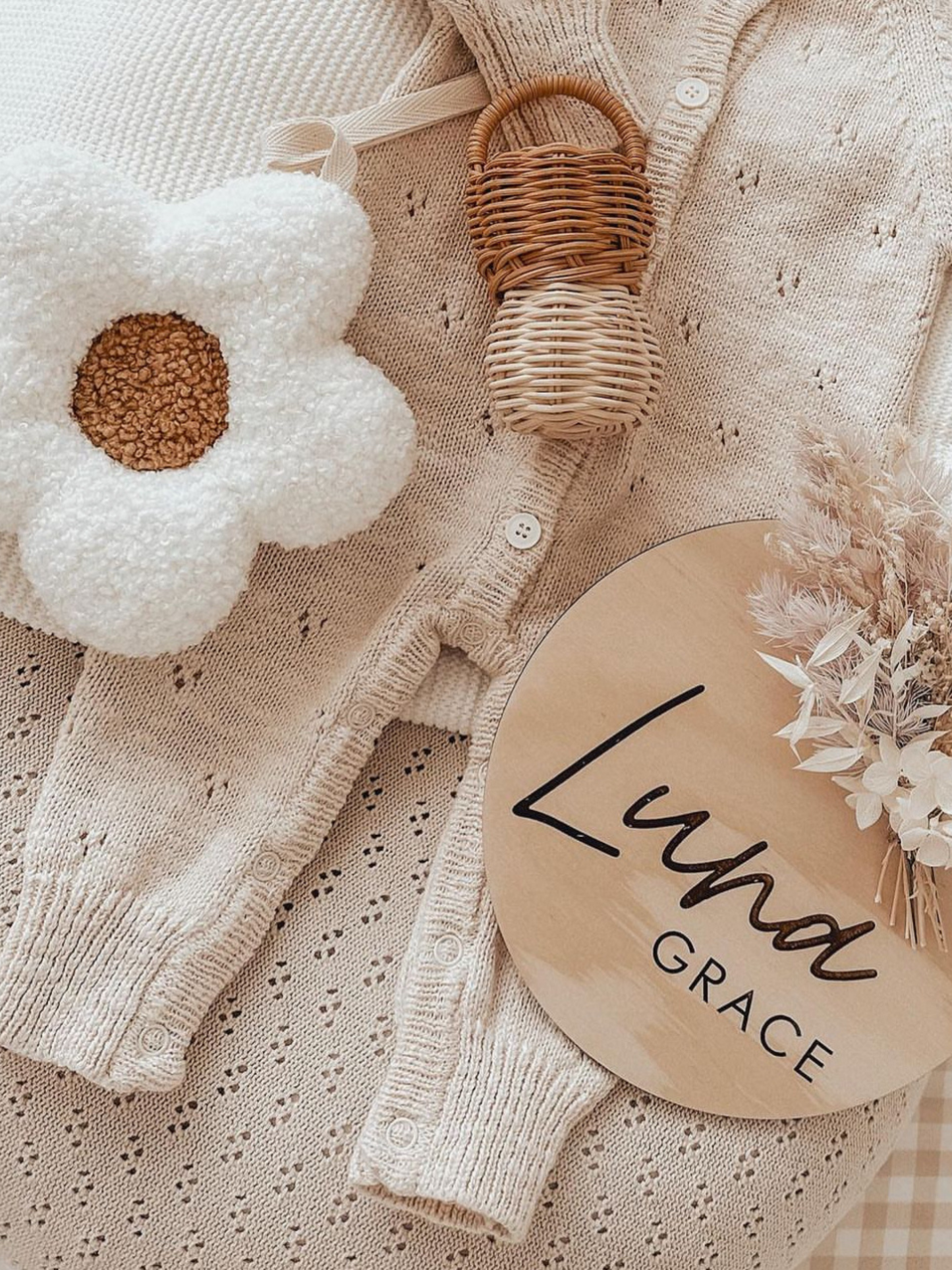 Mini Daisy Dummy Holder