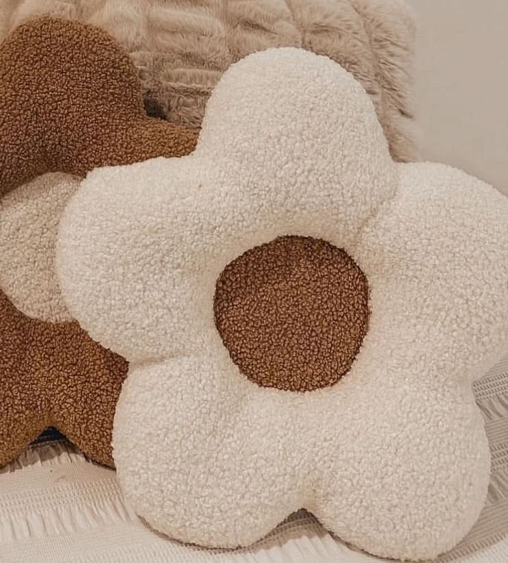 Medium Daisy Cushion
