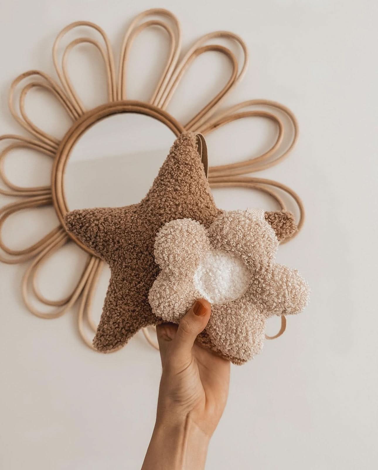 Mini Daisy Cushion