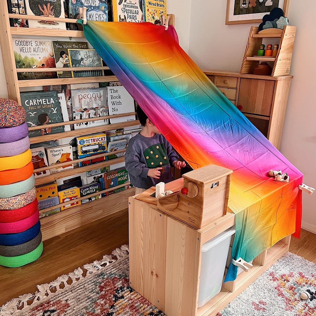 JOYKIDS Front Facing Bookshelf with 5 Tier - SolidWood