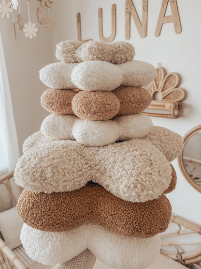Medium Daisy Cushion
