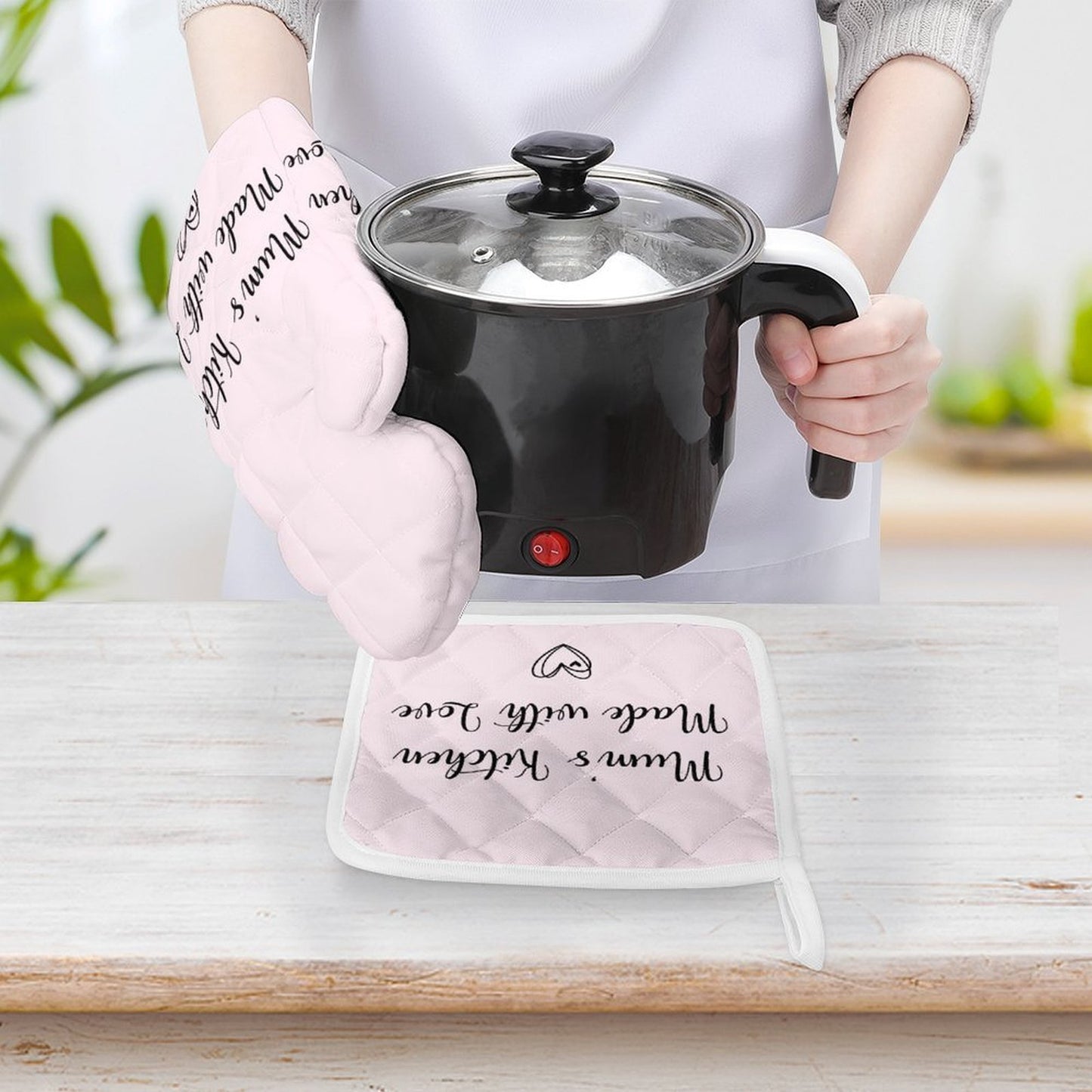 Oven Mitt & Pot Holder Set - Pink Heart