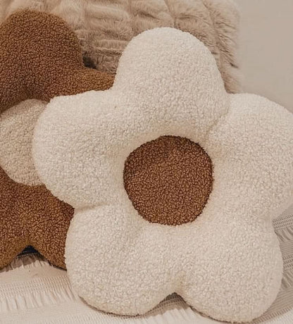 Medium Daisy Cushion