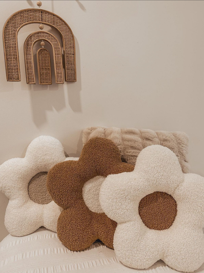 Medium Daisy Cushion