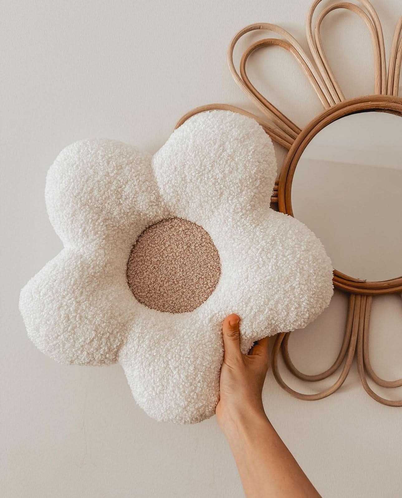 Large Daisy Cushion